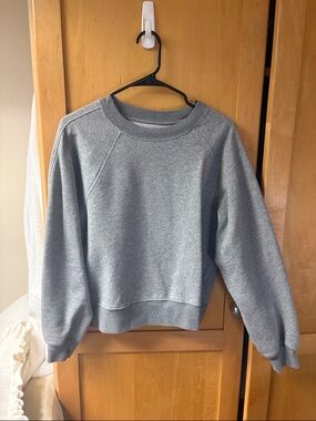 Abercrombie & Fitch Gray Pullover Sweatshirt